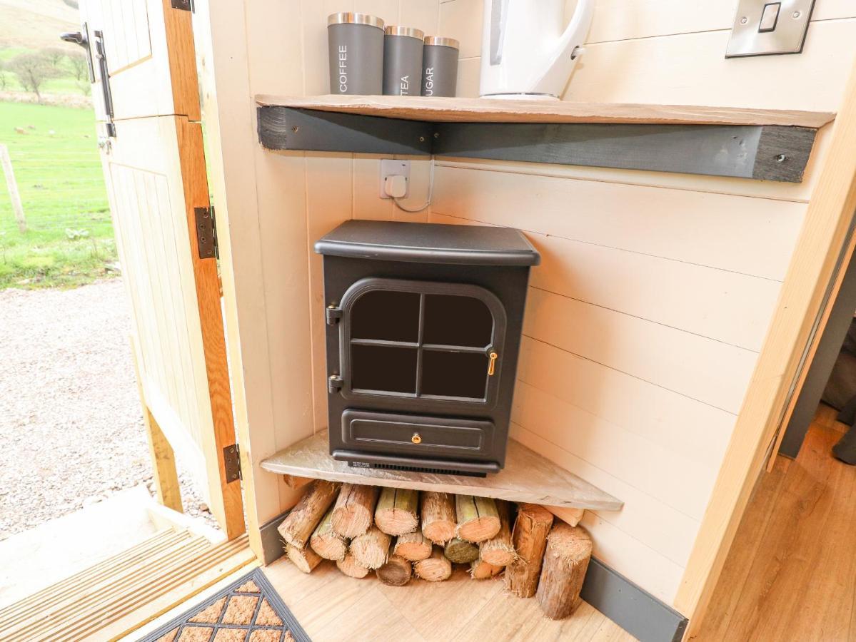Hillcrest Shepherds Hut Preston  Exterior photo